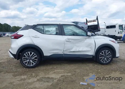 2023 Nissan Kicks Sv Xtronic Cvt z USA, uszkodzony, nr VIN 3N1CP5CV5PL483949